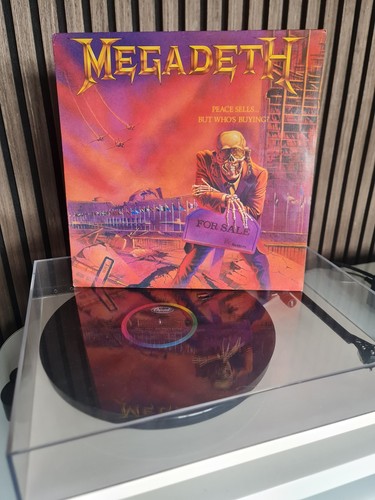 Megadeth peace sells - peace, but