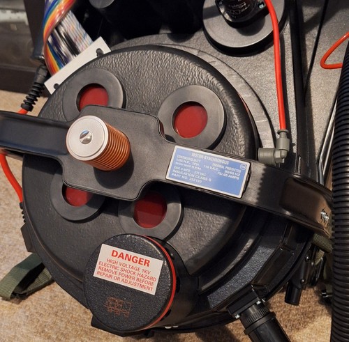 Hasbro 1984 proton pack - hasbro,
